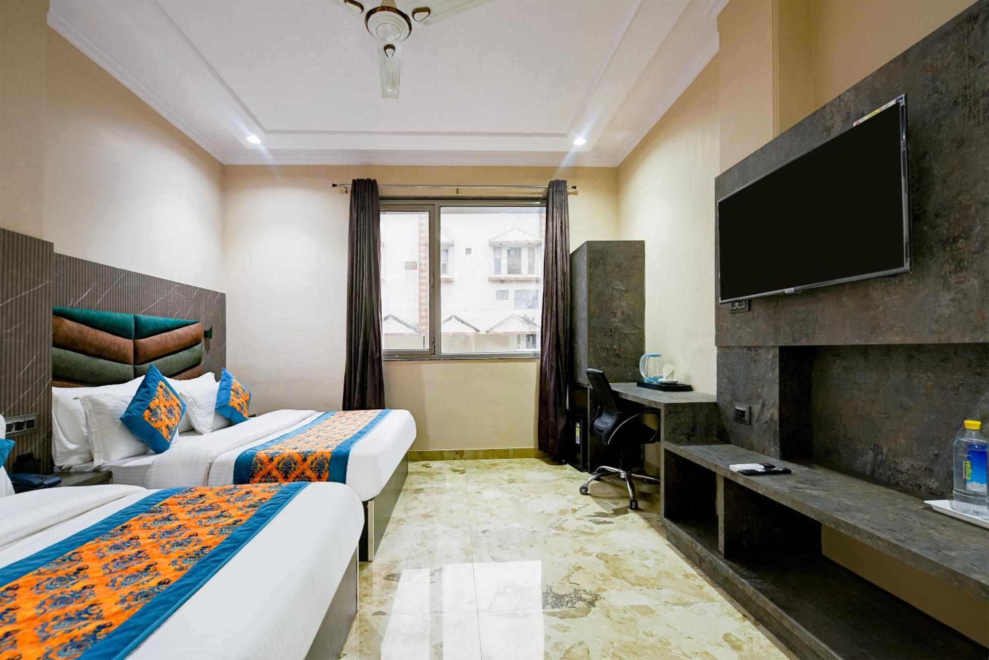 The Pearl Plaza Hotel In City Centre - Near New Delhi Railway Station エクステリア 写真