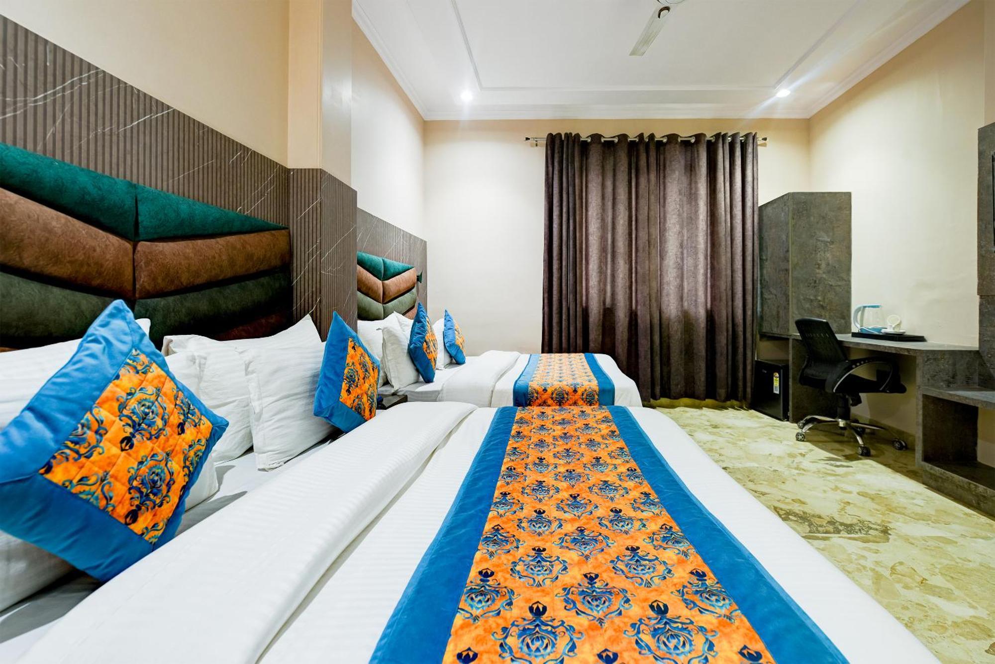 The Pearl Plaza Hotel In City Centre - Near New Delhi Railway Station エクステリア 写真