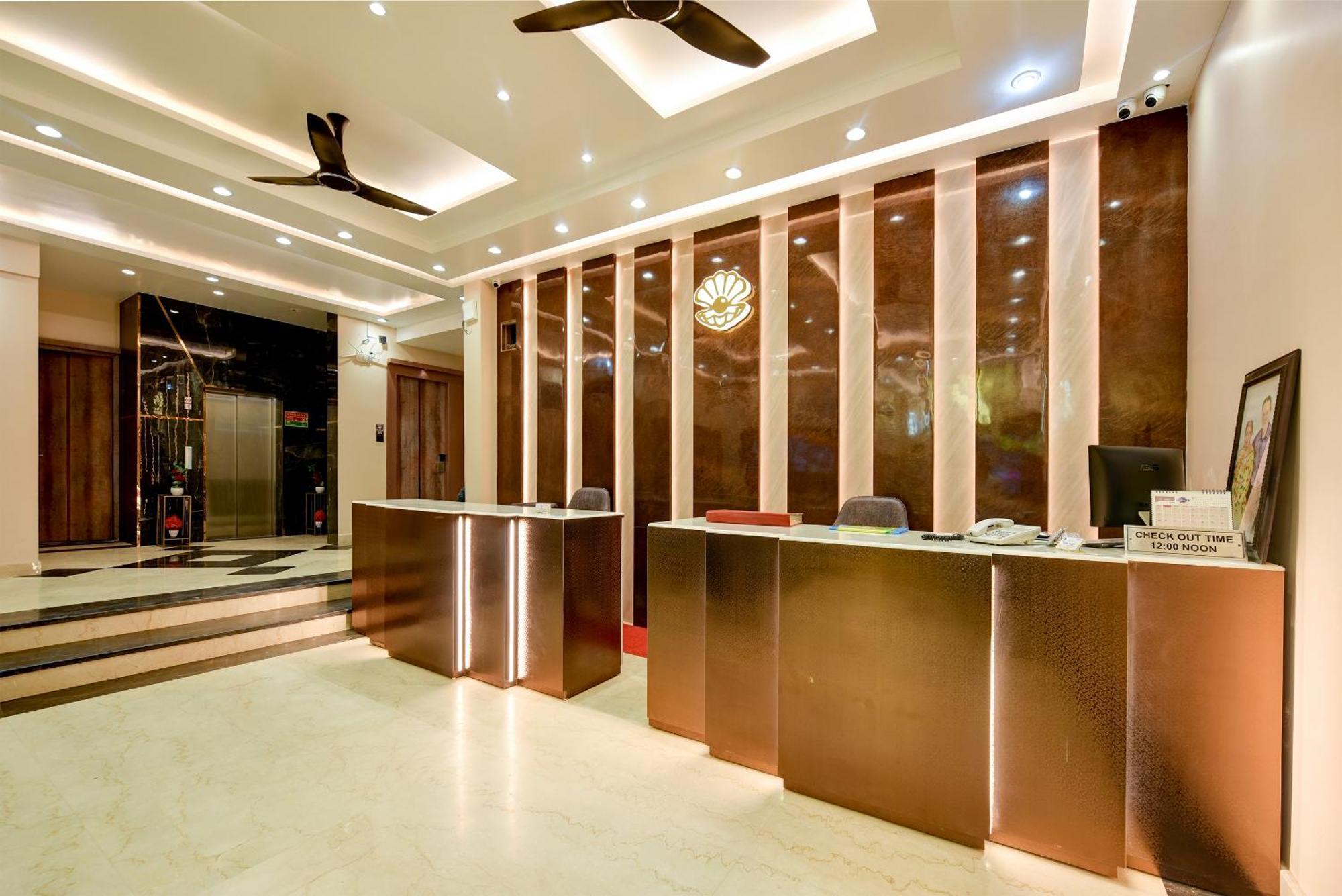 The Pearl Plaza Hotel In City Centre - Near New Delhi Railway Station エクステリア 写真